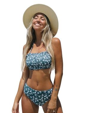 CUPSHE Bikini Set Two Piece Bandeau Top Back Tie Mid Waisted Bottoms.
Size S